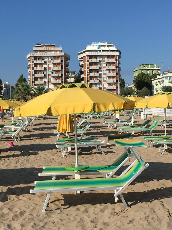 Appartamento Fronte Mare Rimini Eksteriør bilde