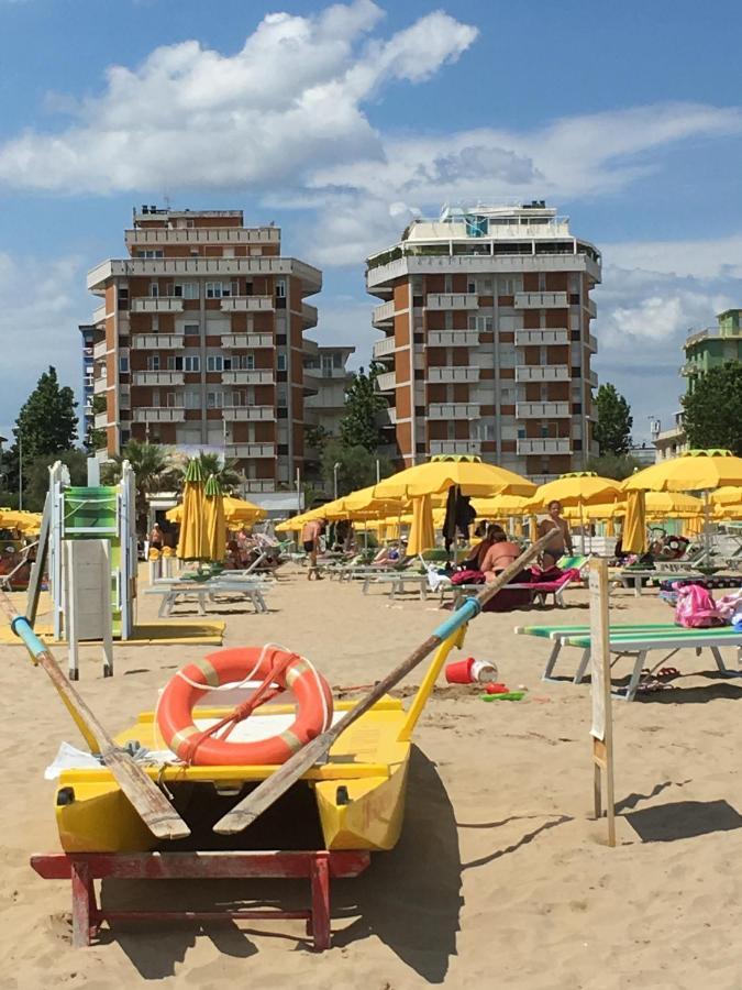 Appartamento Fronte Mare Rimini Eksteriør bilde