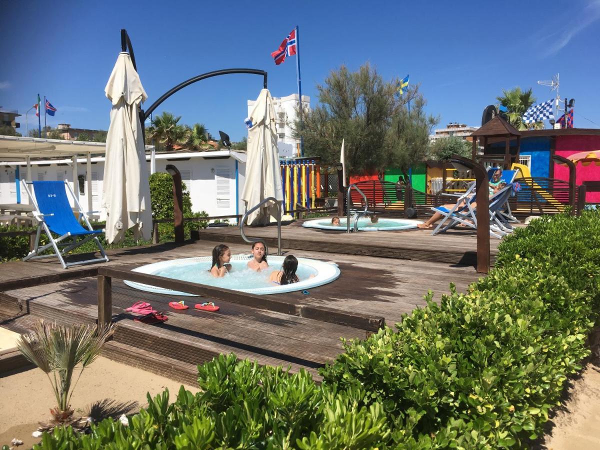 Appartamento Fronte Mare Rimini Eksteriør bilde
