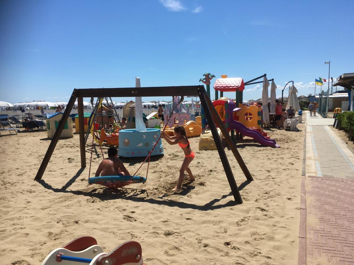 Appartamento Fronte Mare Rimini Eksteriør bilde