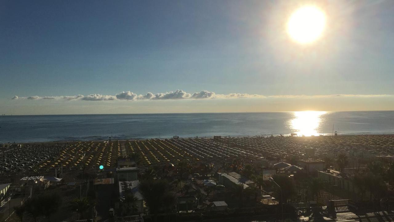 Appartamento Fronte Mare Rimini Eksteriør bilde