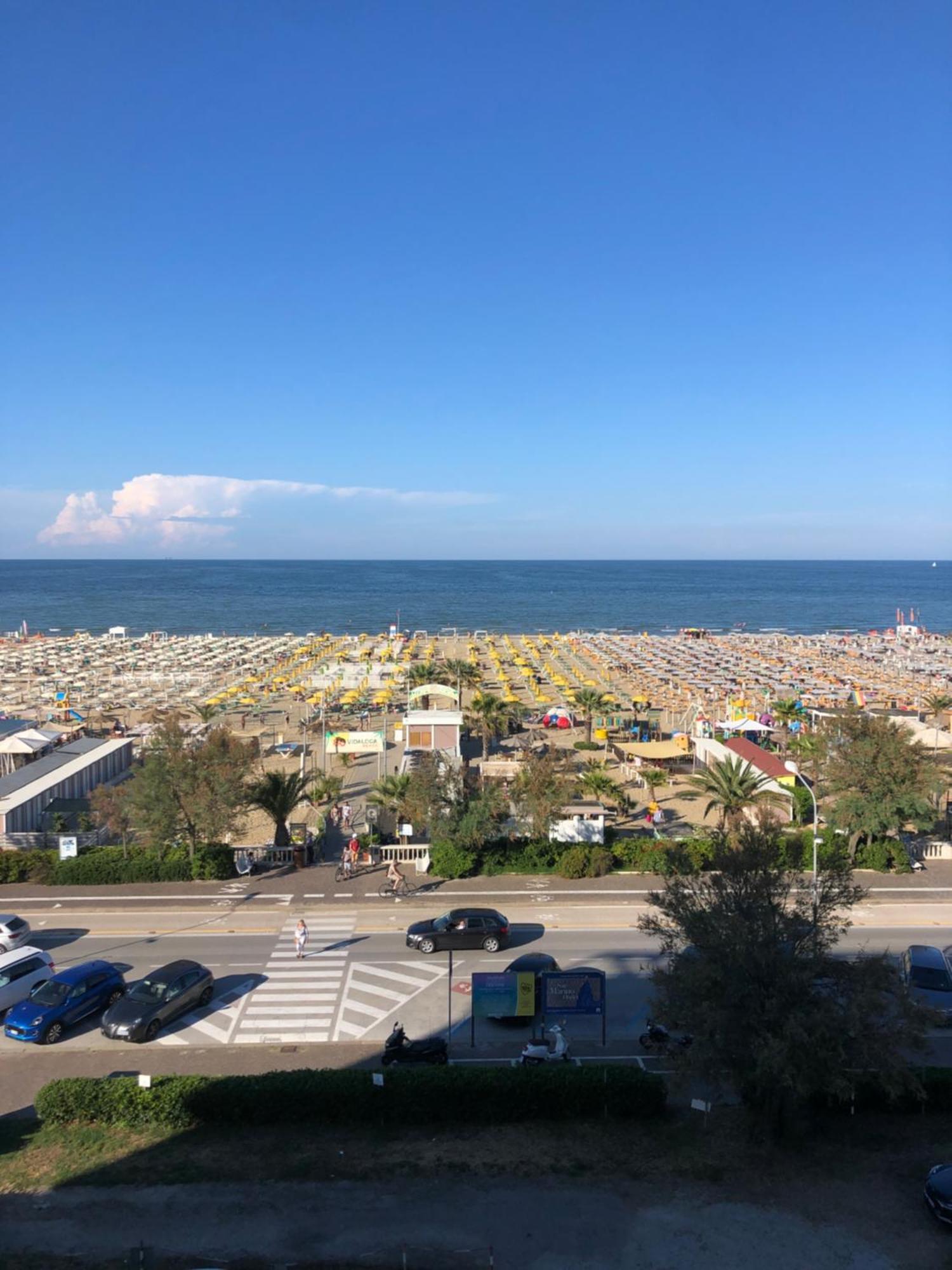 Appartamento Fronte Mare Rimini Eksteriør bilde